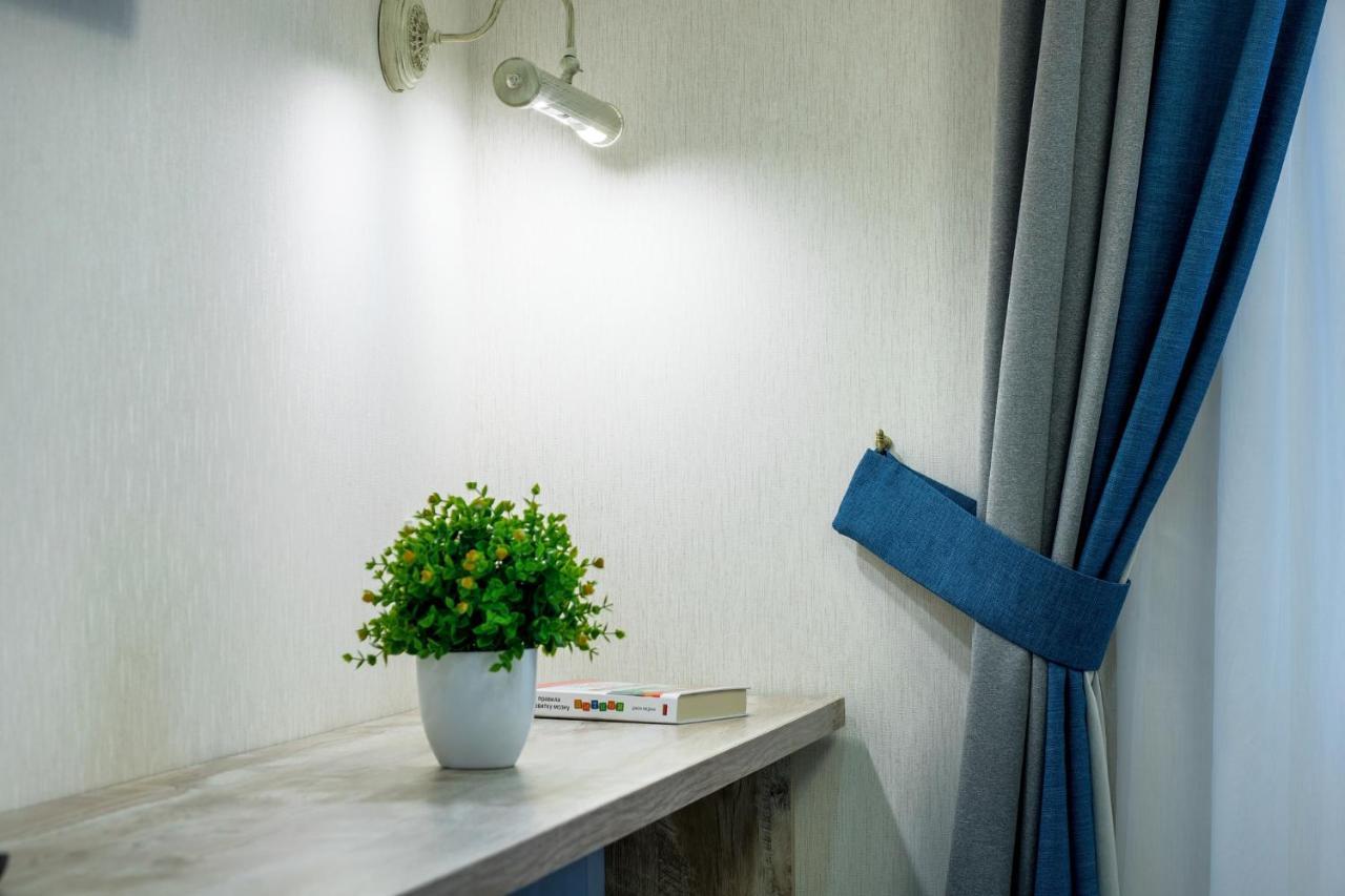 Mini Hotel Barvy Lvova On Horodotska St. 외부 사진