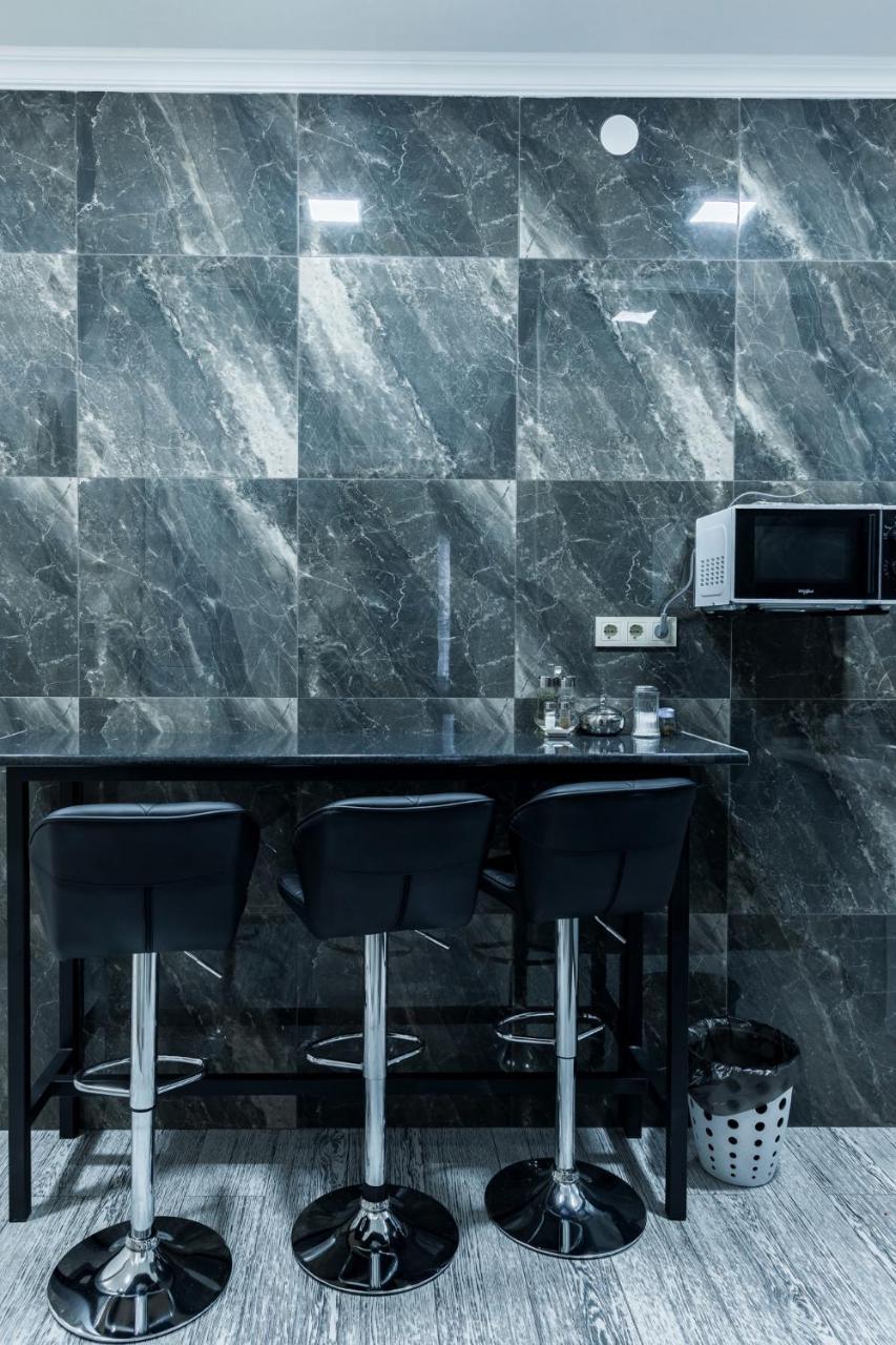 Mini Hotel Barvy Lvova On Horodotska St. 외부 사진