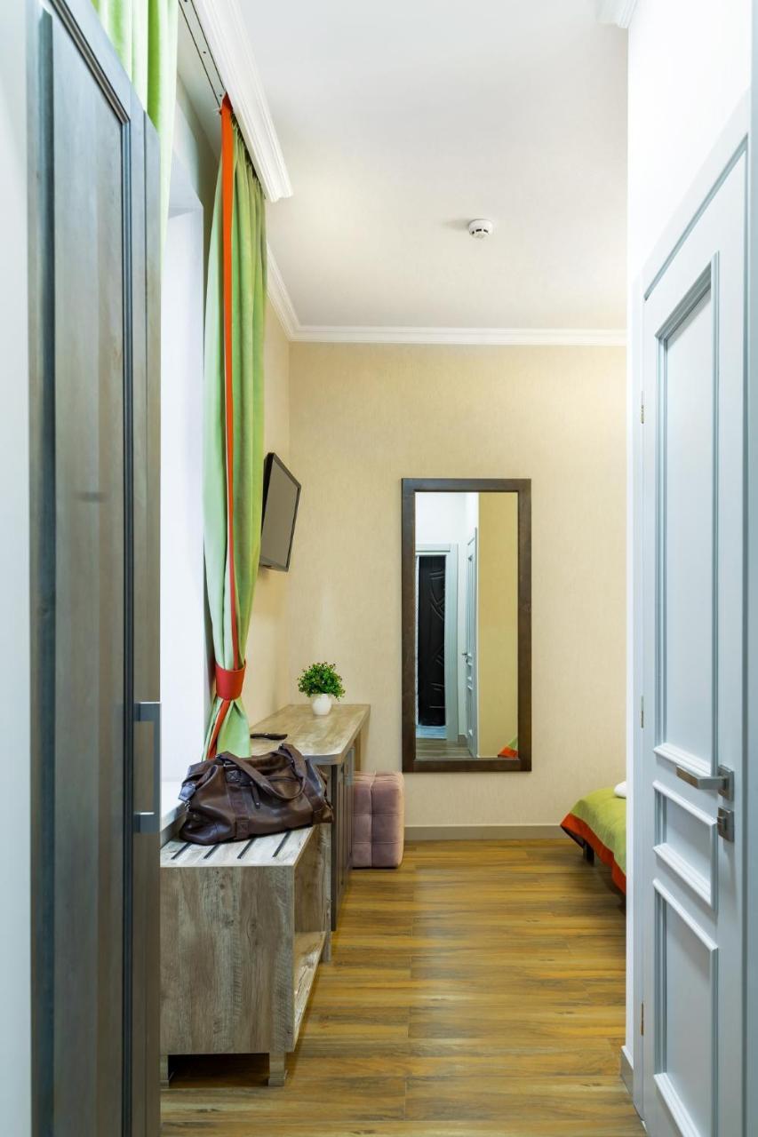 Mini Hotel Barvy Lvova On Horodotska St. 외부 사진